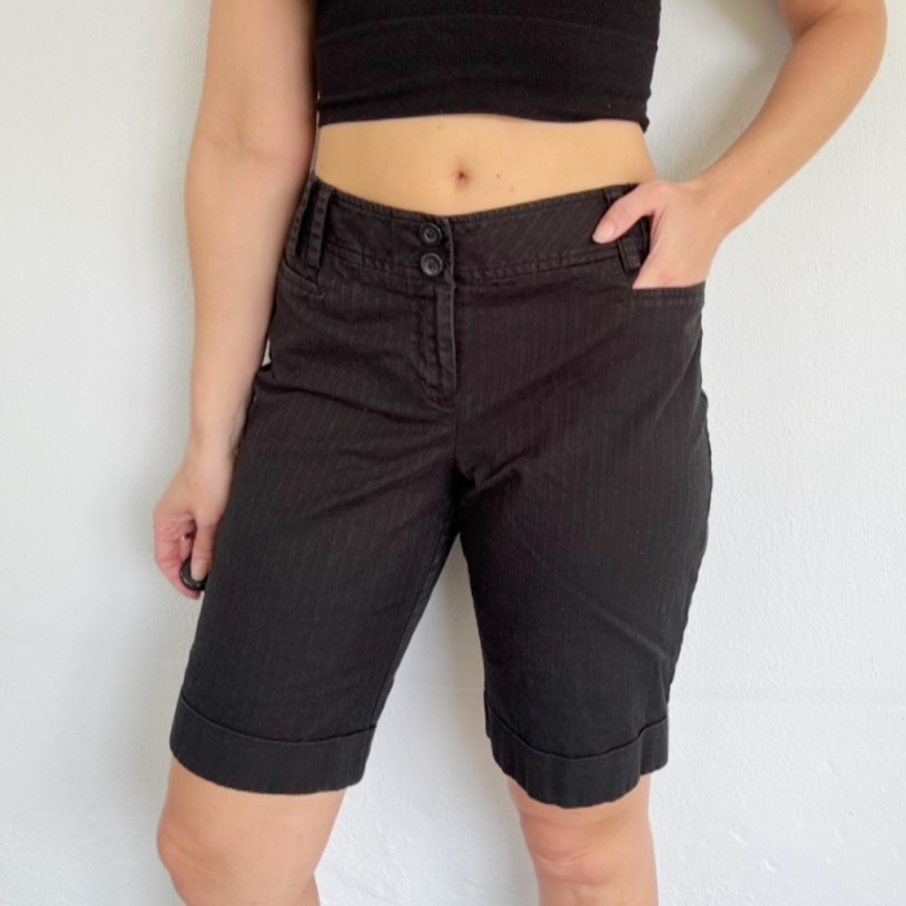 Ann Taylor LOFT Petites black cotton stretch Bermuda style shorts size 10P